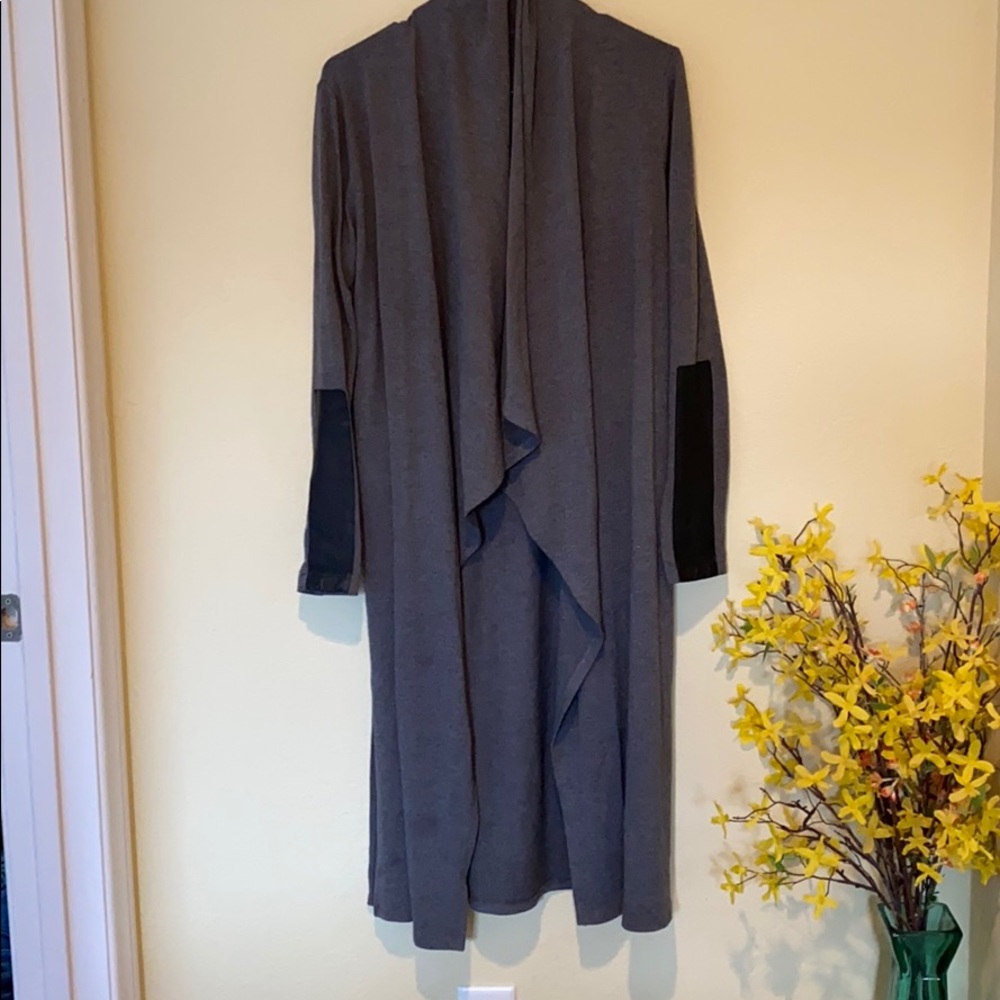 Grey Pocket Duster